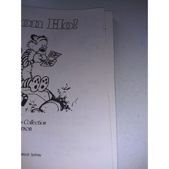 Calvin and Hobbes Comic Strip Paperback Books Lot of 5 Bill Watterson - Picture 13 of 13